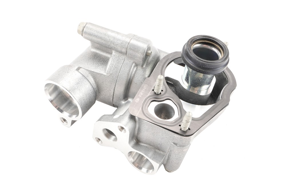 GM Genuine Parts Engine Coolant Thermostat Housing 12698362 — image 2