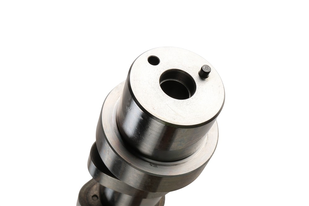 GM Genuine Parts Engine Camshaft 12703038 — image 3