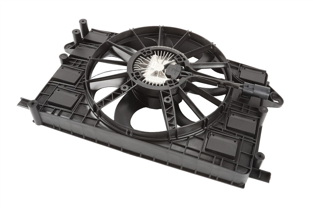 GM Genuine Parts Engine Cooling Fan 15-81914 — image 2