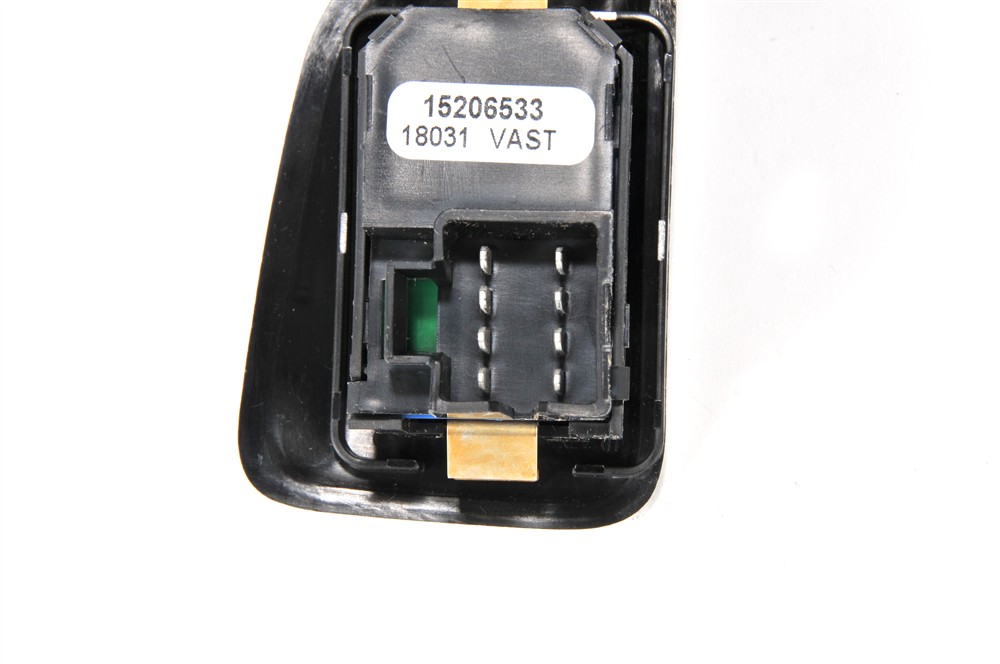 GM Genuine Parts Door Window Switch 15206533 — image 2
