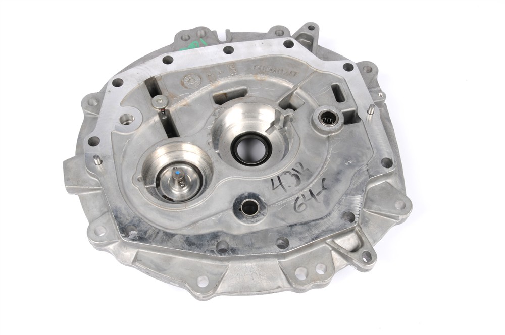 GM Genuine Parts Engine to Transmission Bell Housing Adapter 19303753 — image 2