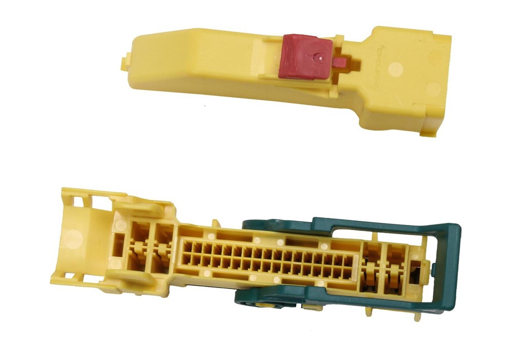 GM Genuine Parts Multi-Purpose Wire Connector 19332682 — image 2