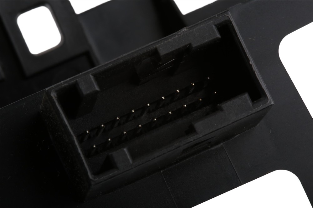 GM Genuine Parts Accessory Switch 19404096 — image 3