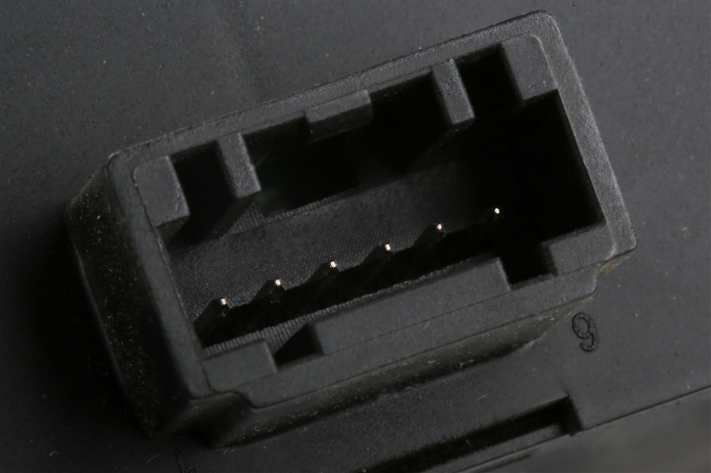 GM Genuine Parts Accessory Switch 19404096 — image 4