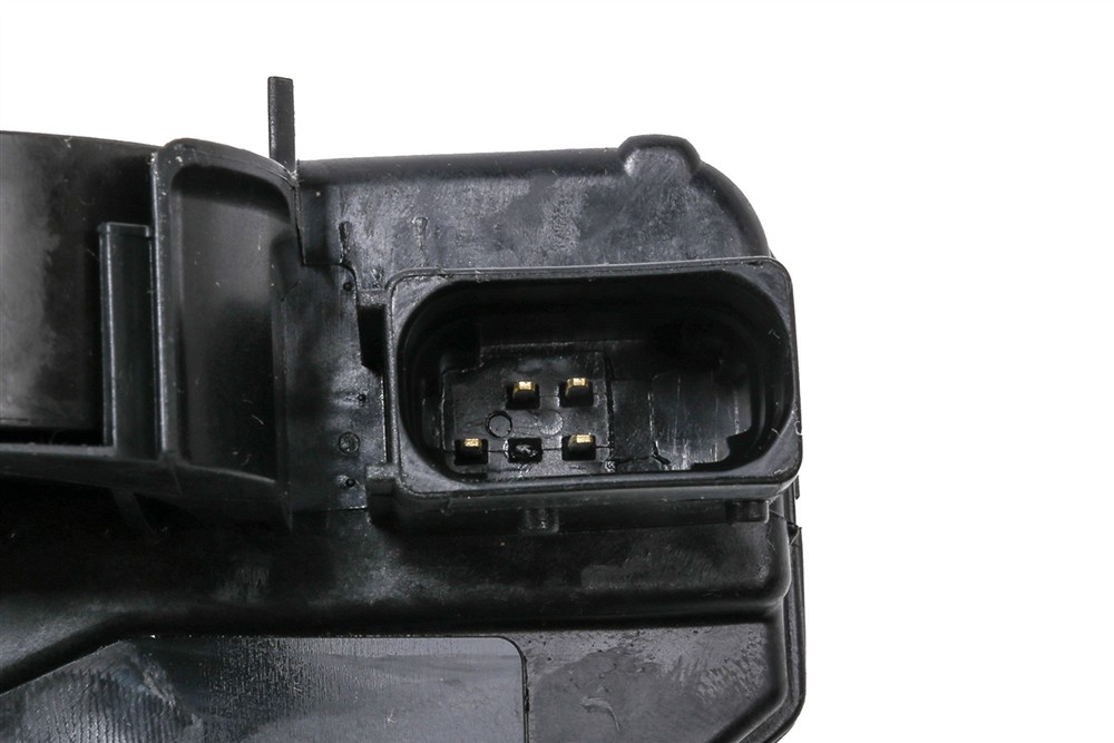 GM Genuine Parts Door Latch Assembly 22820694 — image 3