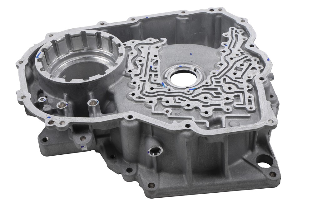 GM Genuine Parts Automatic Transmission Torque Converter and Differential Housing 24043268 — image 2