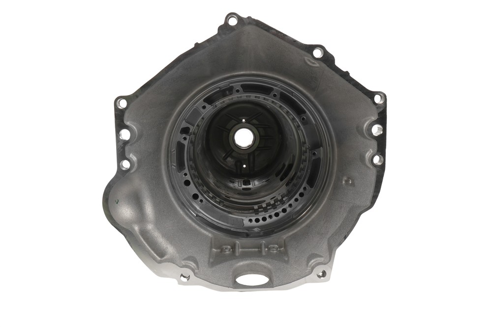 GM Genuine Parts Automatic Transmission Case 24046274 — image 4