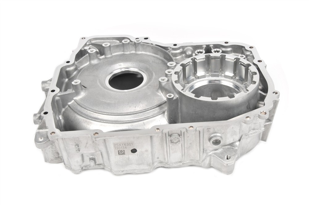 GM Genuine Parts Automatic Transmission Torque Converter and Differential Housing 24279424 — image 2
