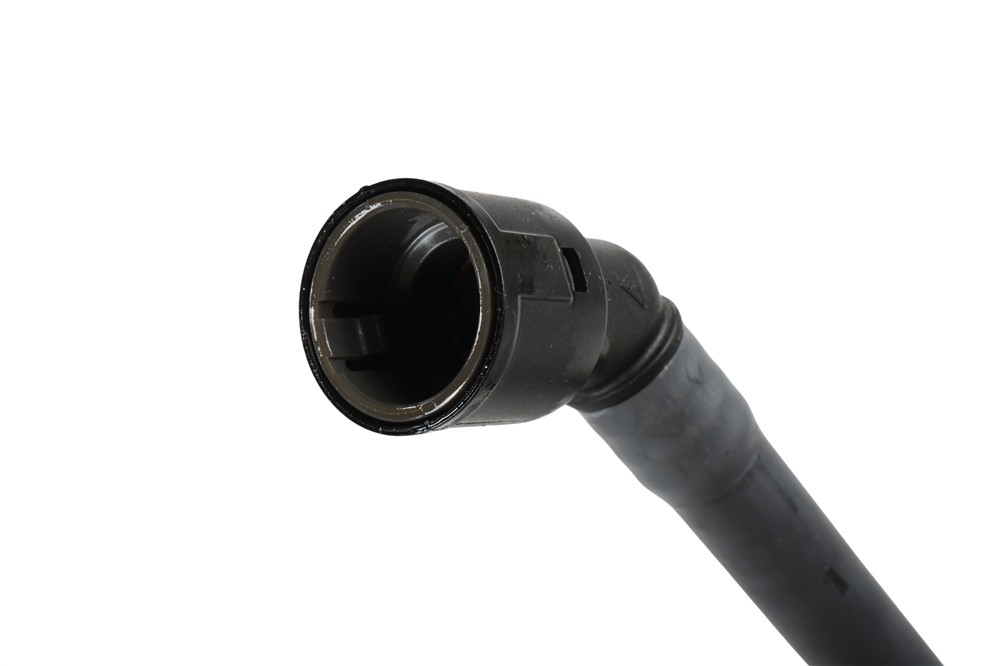 GM Genuine Parts Engine Valve Cover 25204532 — image 8