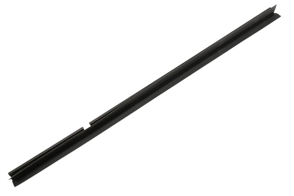 GM Genuine Parts Radiator Air Seal 25919442 — image 2