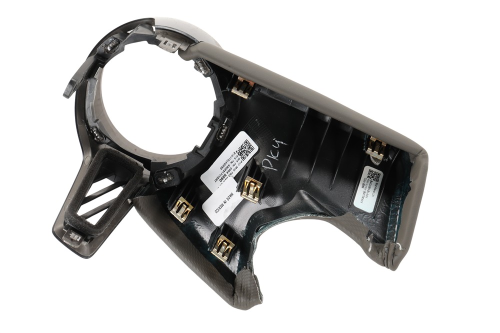 GM Genuine Parts Dashboard Panel 26565990 — image 3