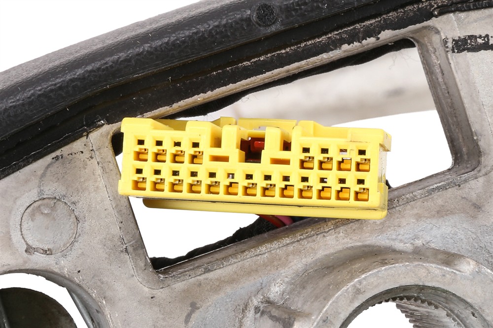 GM Genuine Parts Steering Wheel 42579030 — image 3