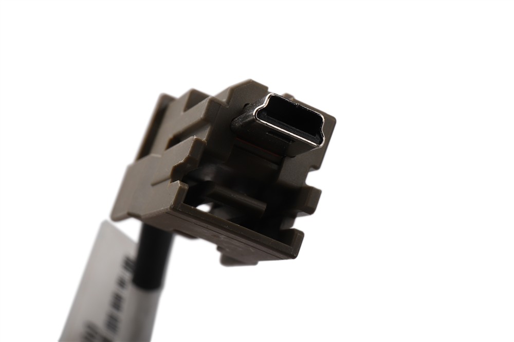 GM Genuine Parts USB Data Cable 42609738 — image 3