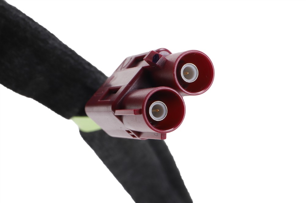 GM Genuine Parts GPS Navigation System Antenna 42813117 — image 4