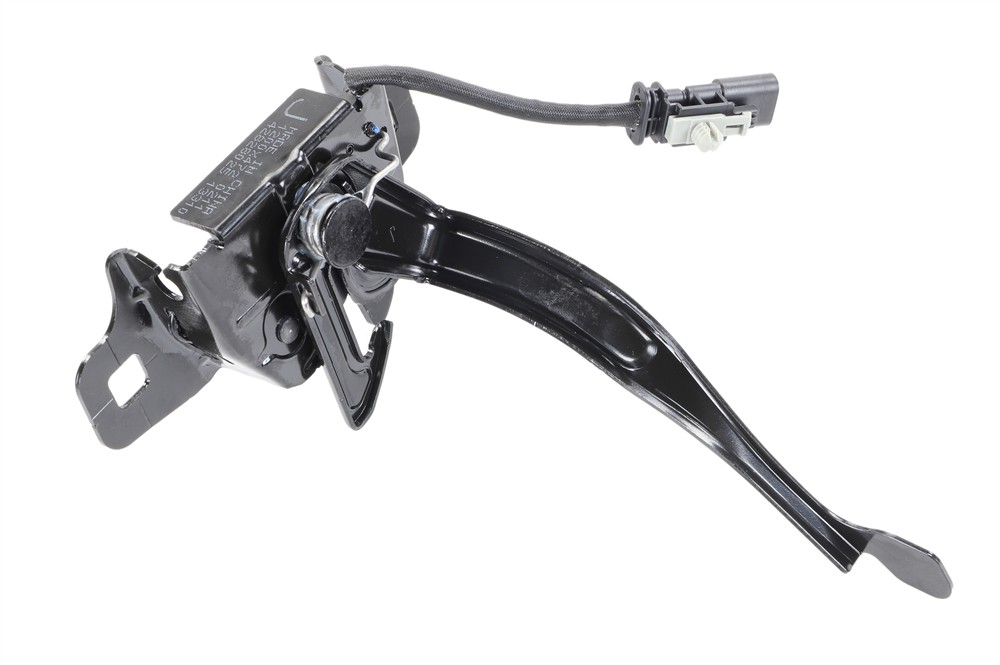 GM Genuine Parts Hood Latch 42828025 — image 2