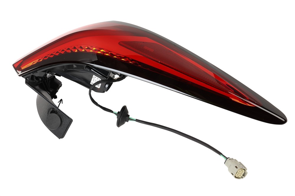 GM Genuine Parts Tail Light Assembly 42855073 — image 3