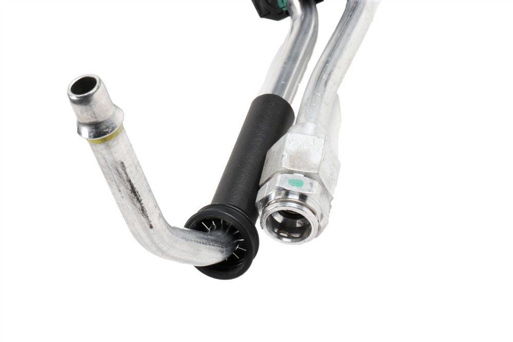 GM Genuine Parts Automatic Transmission Oil Cooler Tube 84007064 — image 2