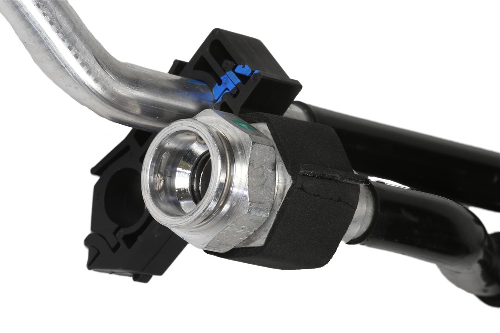 GM Genuine Parts Automatic Transmission Oil Cooler Tube 84007064 — image 3