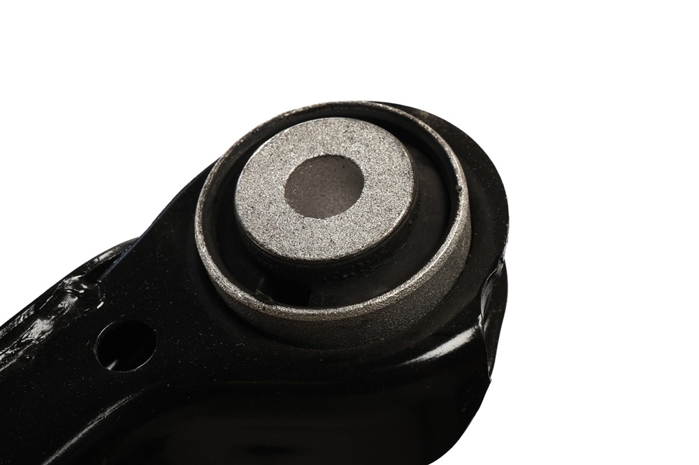GM Genuine Parts Suspension Trailing Arm 84339416 — image 3