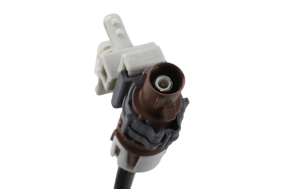 GM Genuine Parts GPS Navigation System and Digital Radio Antenna Cable Kit 84554556 — image 4