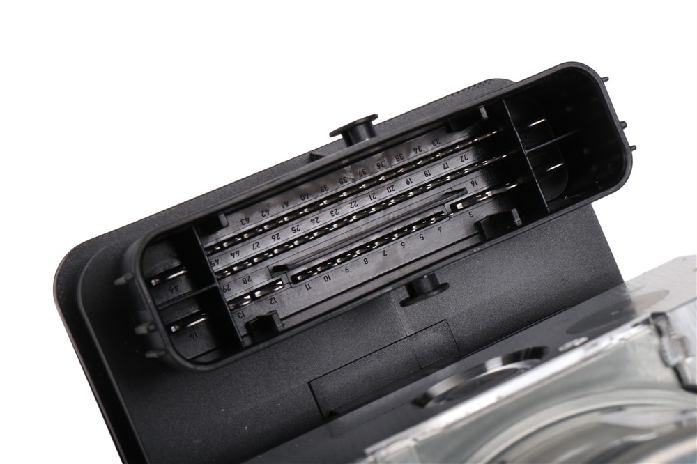 GM Genuine Parts ABS Control Module 84653042 — image 3
