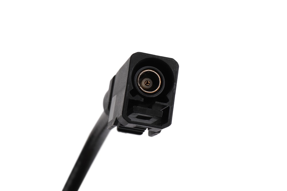 GM Genuine Parts GPS Navigation System and Digital Radio Antenna Cable Kit 84747423 — image 3
