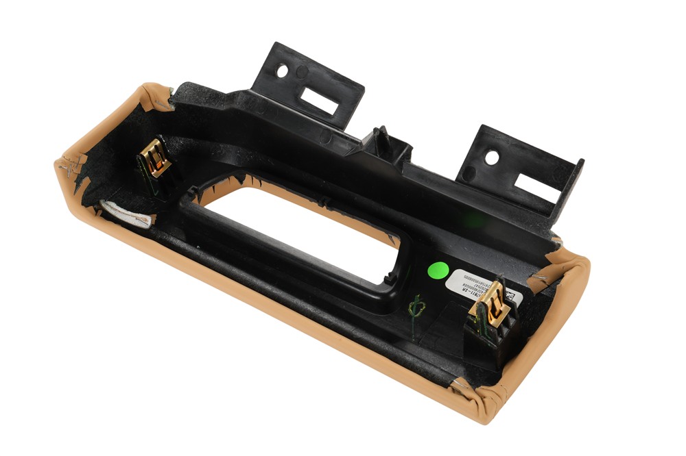 GM Genuine Parts Dashboard Panel 85047811 — image 4