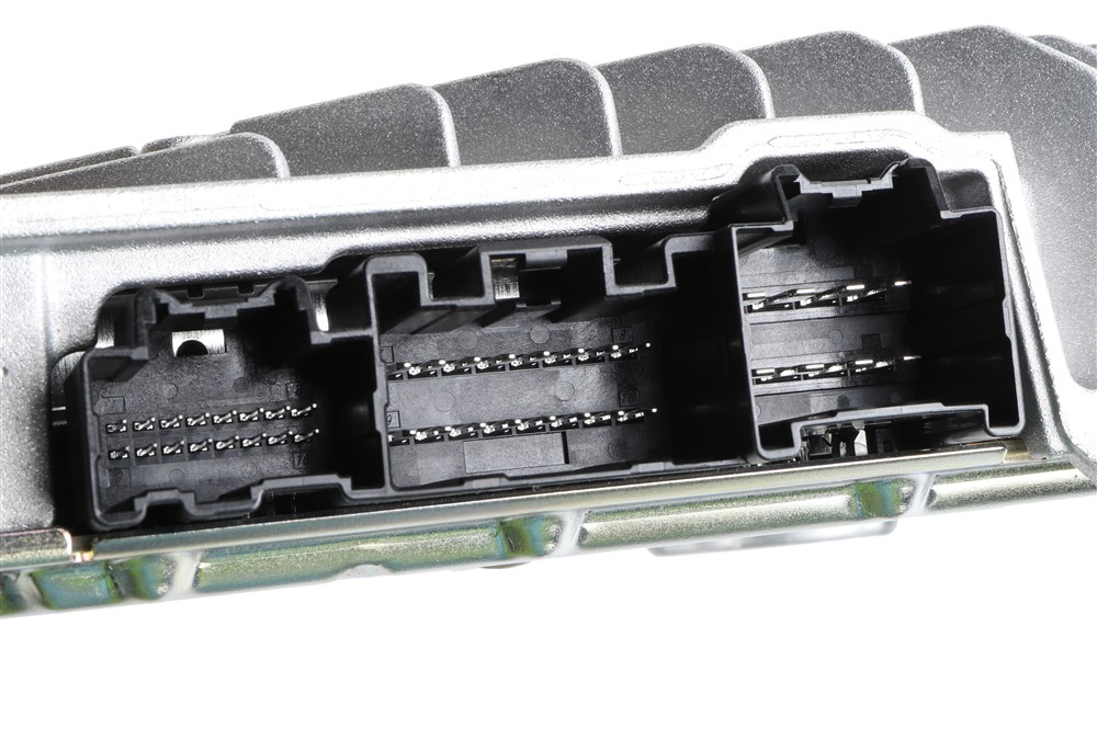 GM Genuine Parts Audio Amplifier 85050880 — image 4