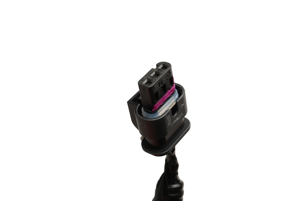 GM Genuine Parts Diesel Exhaust Fluid (DEF) Pump Wiring Harness 85108194 — image 2