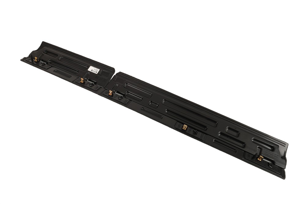 GM Genuine Parts Floor Cover Panel 85597145 — image 2