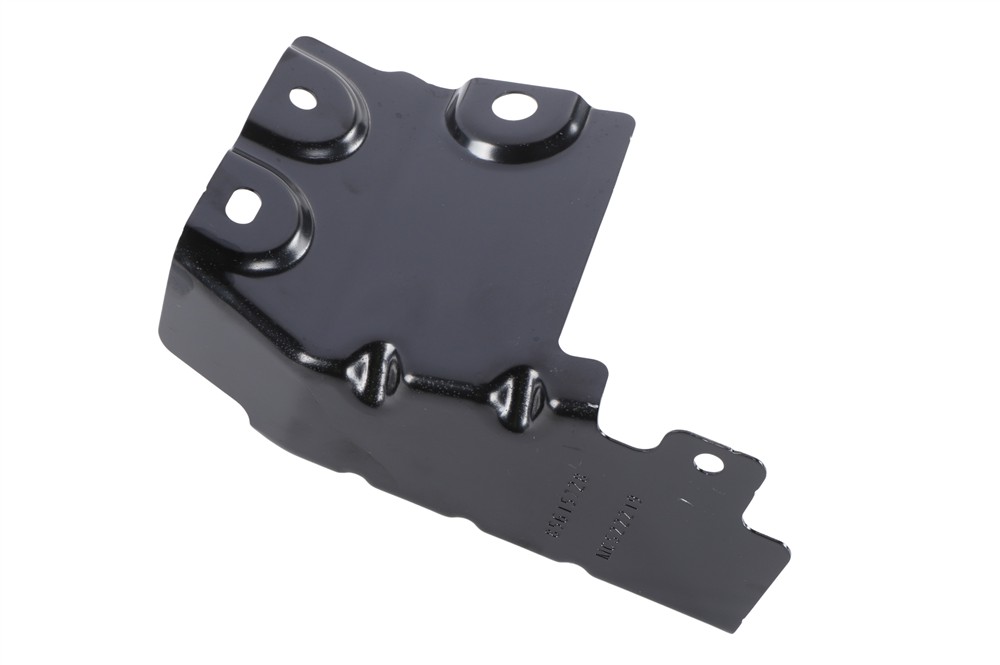 GM Genuine Parts Mud Guard Bracket 85615728 — image 2