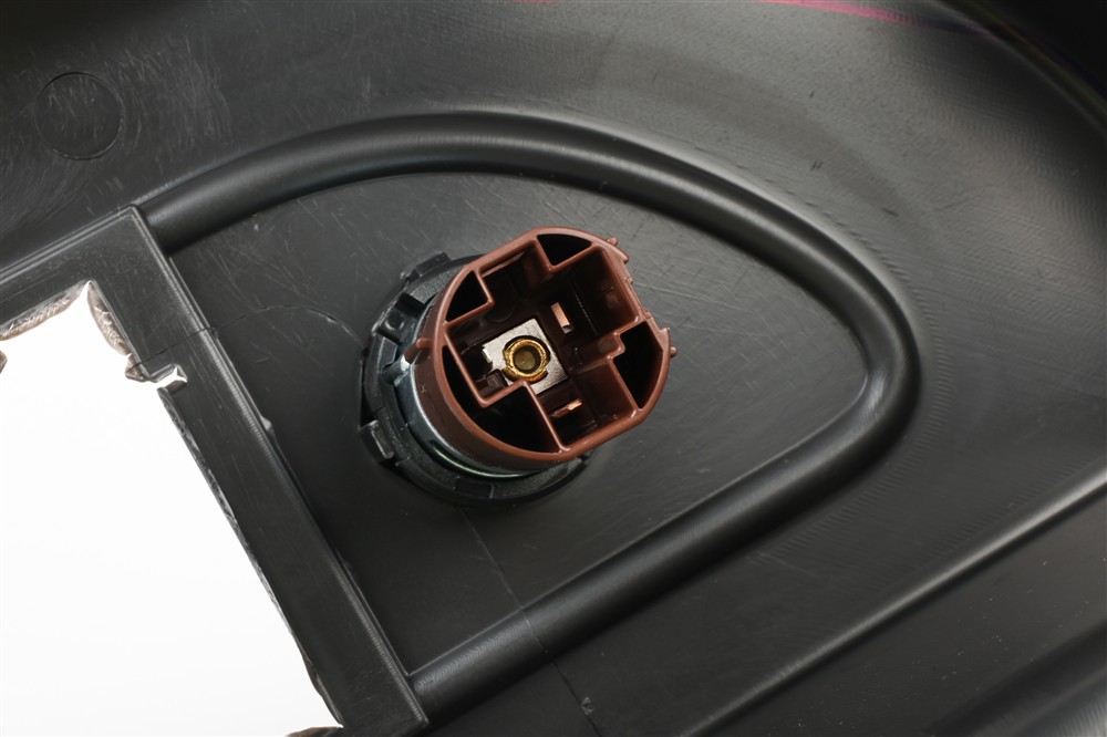 GM Genuine Parts Instrument Cluster Bezel 85740487 — image 4