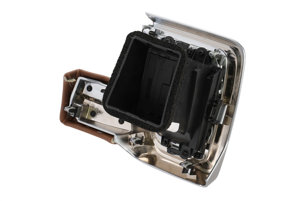 GM Genuine Parts Dashboard Panel 86526164 — image 3