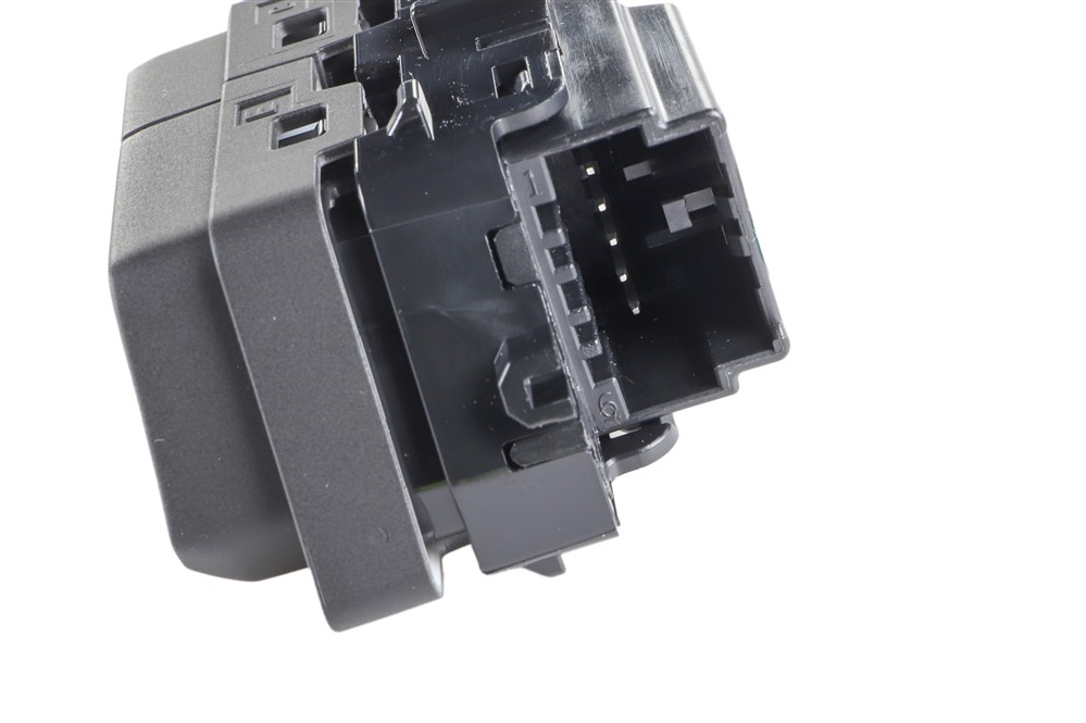 GM Genuine Parts Door Lock Switch 86801946 — image 3