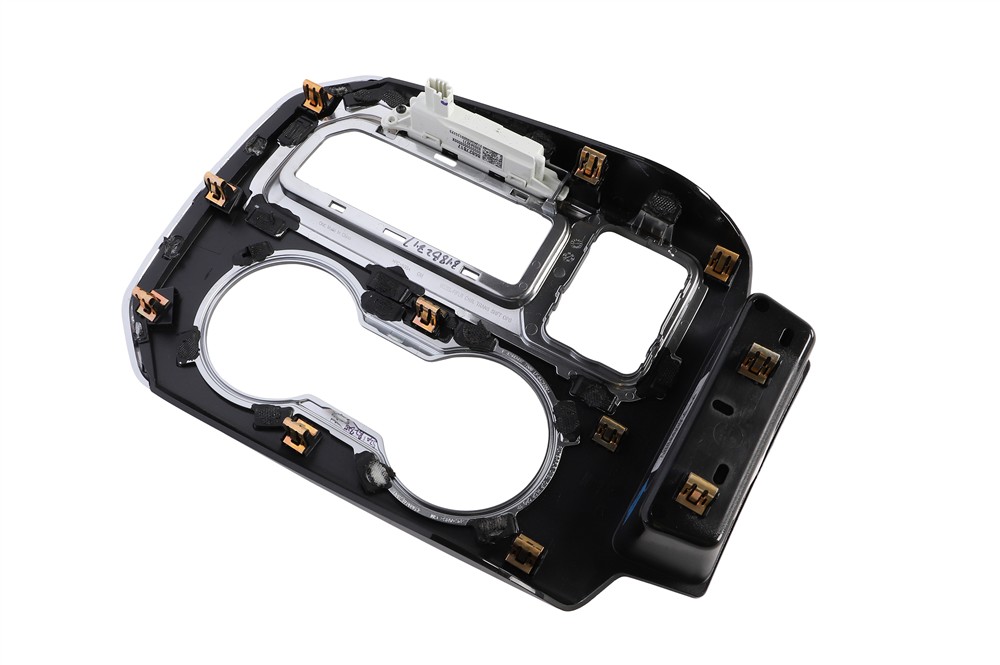 GM Genuine Parts Console Bezel 87812141 — image 2