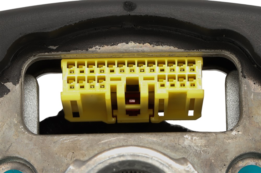 GM Genuine Parts Steering Wheel 87815770 — image 3