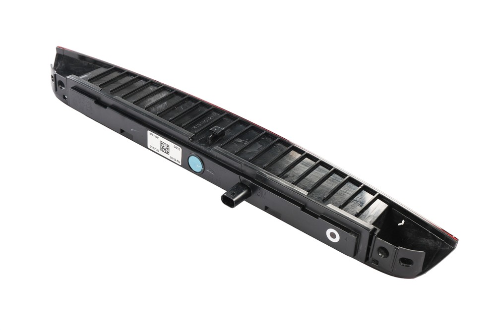GM Genuine Parts Center High Mount Stop Light 87815941 — image 2