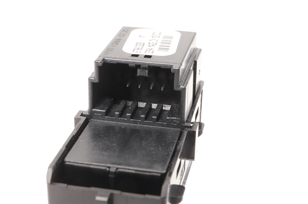GM Genuine Parts Door Lock Switch 87861220 — image 3