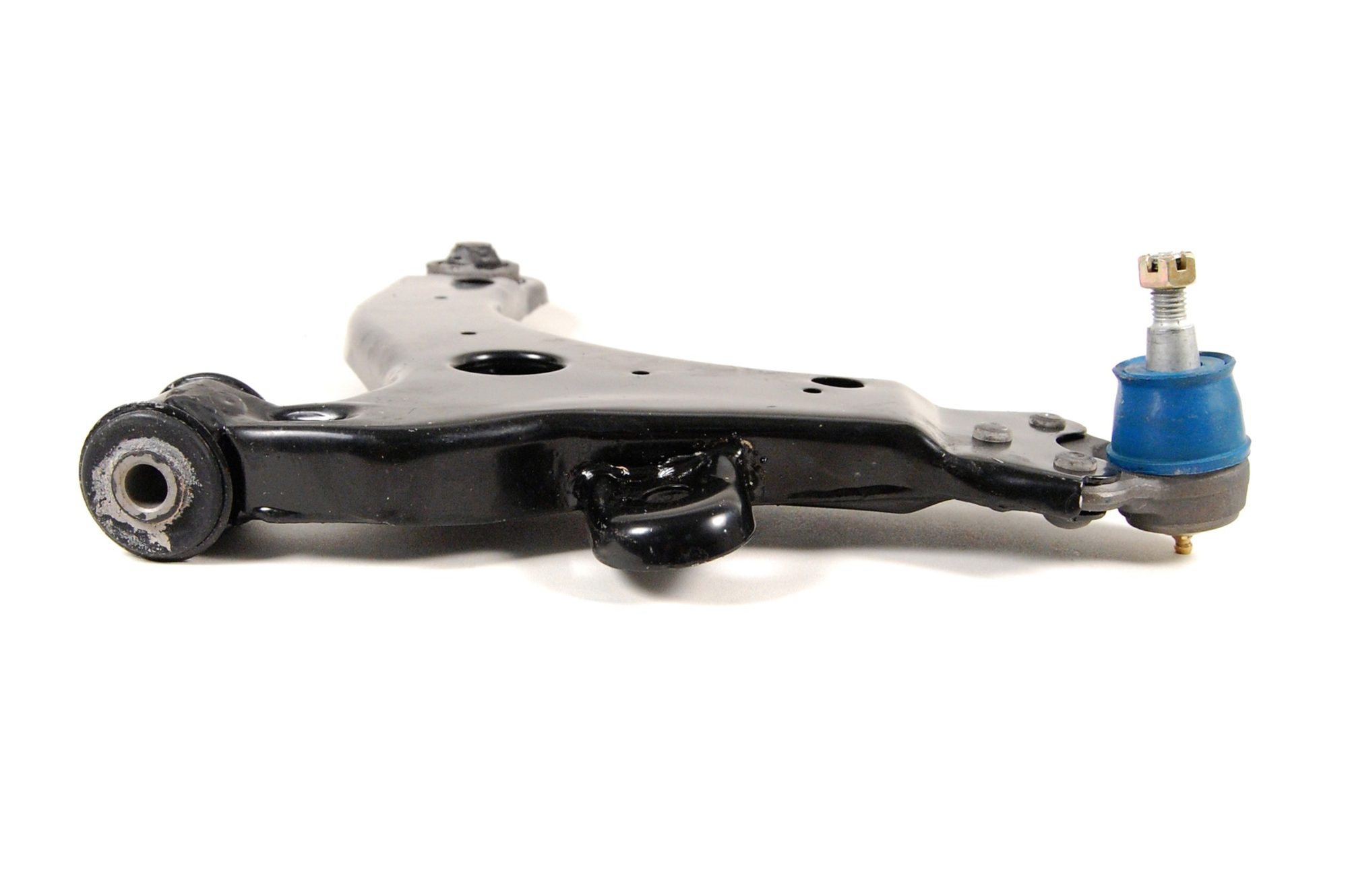Front Right Lower Suspension Control Arm and Ball Joint Assembly | Mevotech Supreme CMS50131 Fits Oldsmobile Intrigue 1998-2002 — image 3